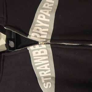 Strawberrypark Sweatshirt.  Large